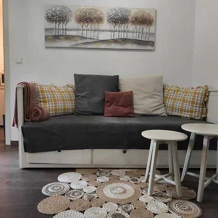 With Free Parking Апартамент *