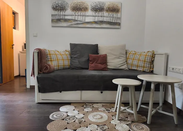 With Free Parking Апартамент *